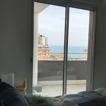 Luxurious With Terrace And Sea View